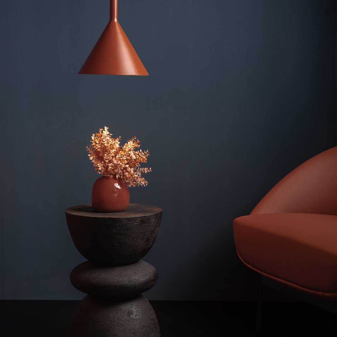 Lampe mit Sessel (KI-Generiert)
